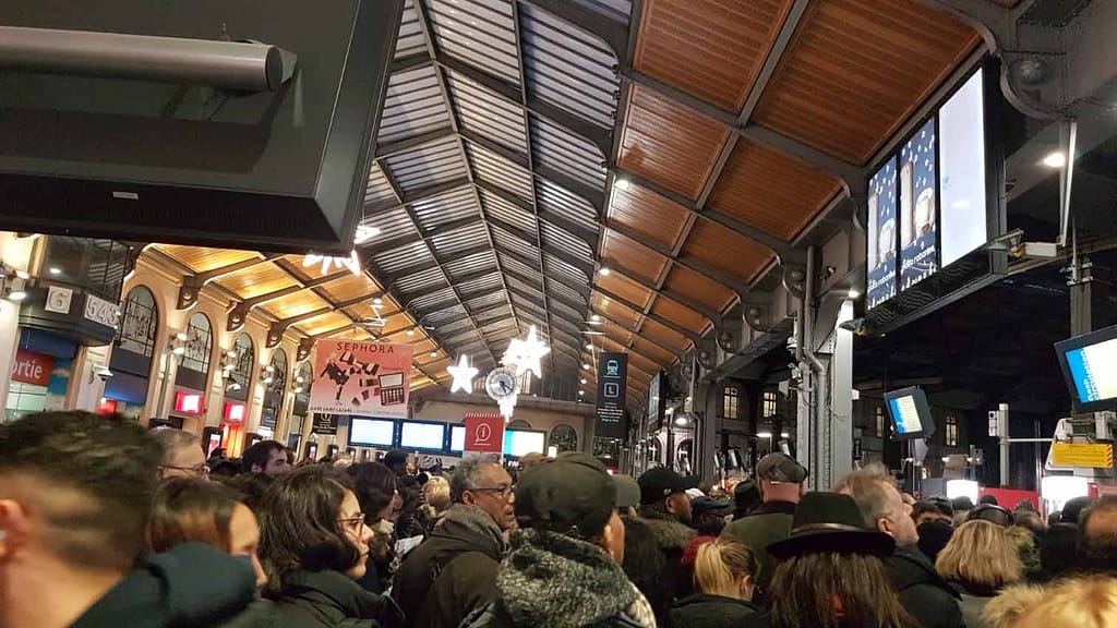 Gare St Lazare grève 2019