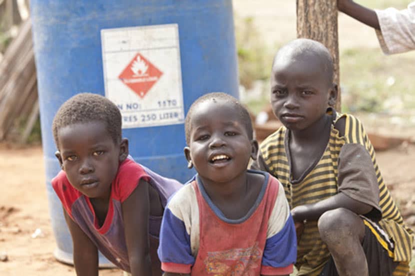 Enfant dans la rue Sénégal