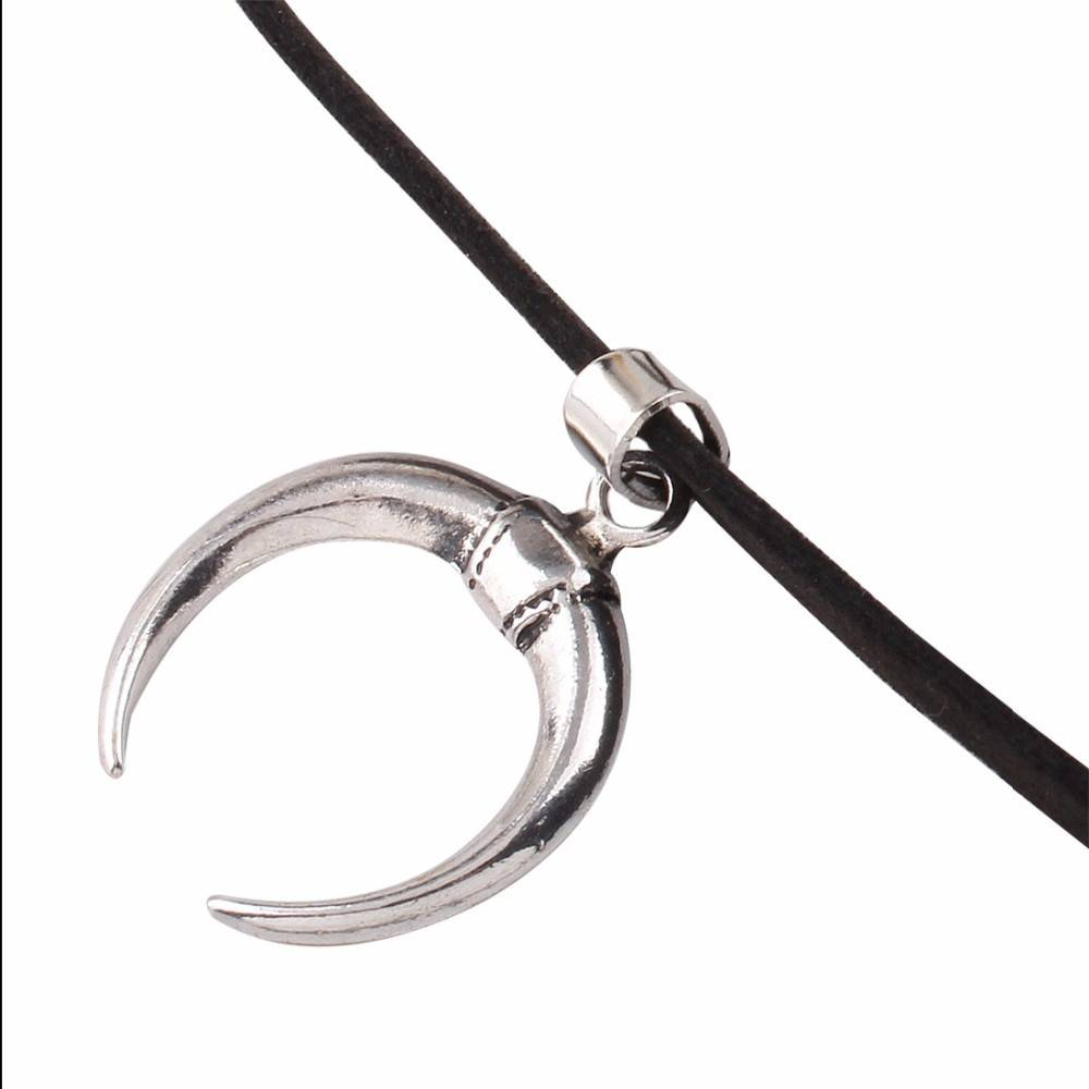 2019 nouveau Design noir velours ruban collier ras du cou gothique à la main avec breloque lune pendentif gothique Emo pour les femmes Collares Mujer
